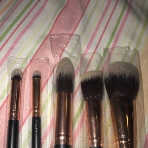 Morphe Makeup - Morphe brushes. Set of 5, brand new. Never used. Morphe Makeup - Morphe brushes. Set of 5, brand new. Never used.